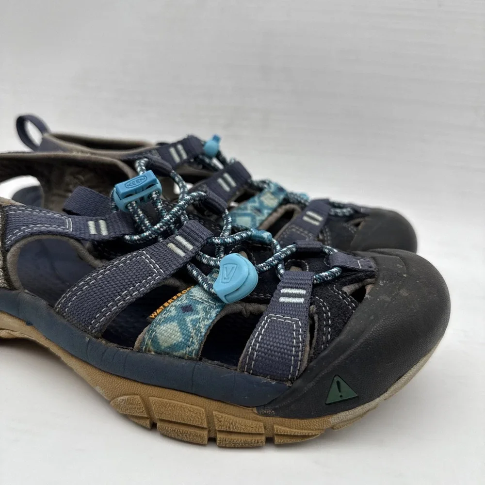 KEEN Newport H2 Navy Blue Waterproof Bumper Toe Hiking Trail Sandal Women Size 7
